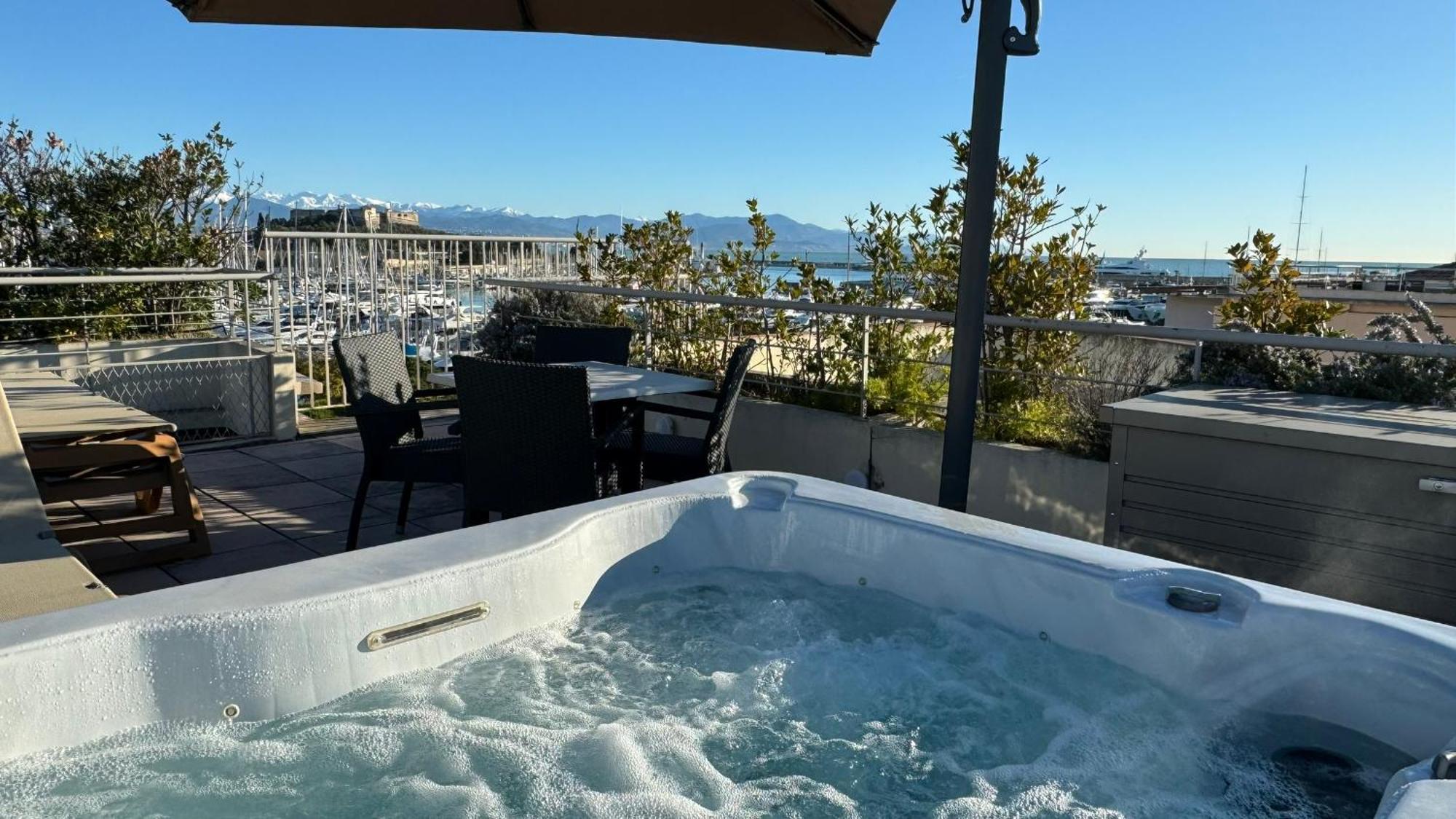 אנטיב Penthouse Vue Mer Avec Rooftop,Jacuzzi,Et Parking Prive מראה חיצוני תמונה